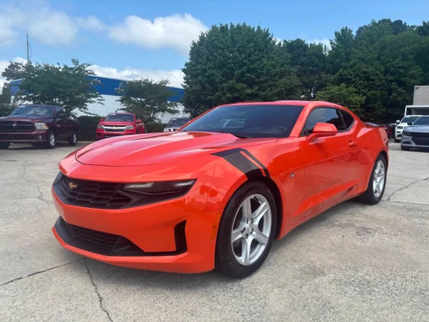 2019 Chevrolet Camaro Coupe 1LT photo 1