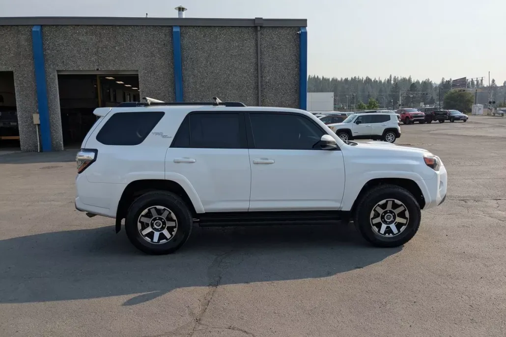 2023 Toyota 4Runner TRD photo 1