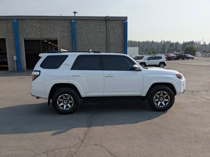 2023 Toyota 4Runner TRD photo 1