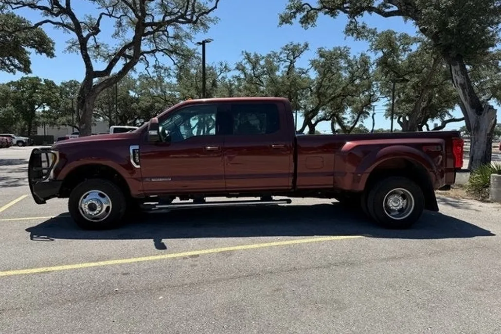 2017 Ford F-350 photo 1