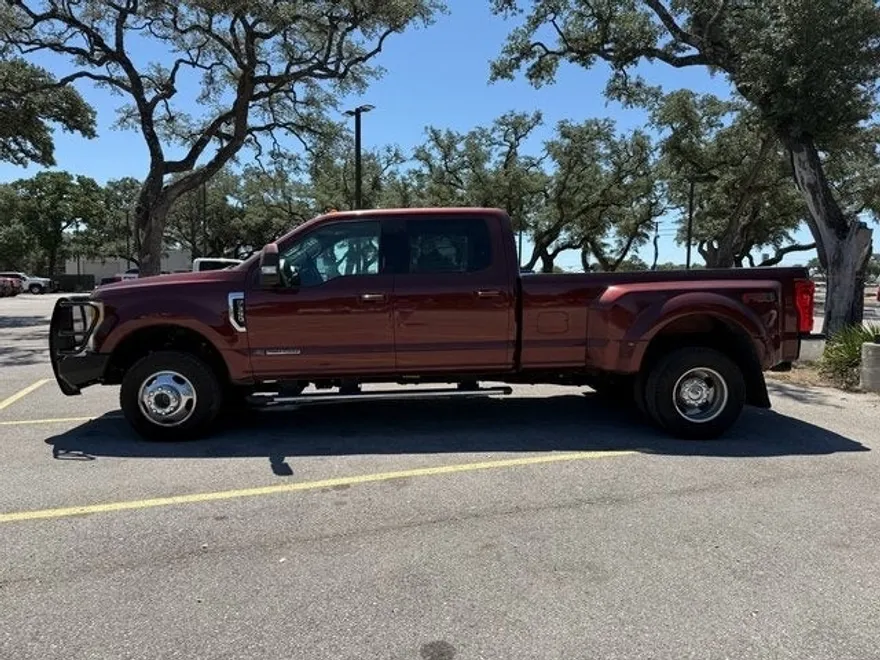 2017 Ford F-350 photo 1