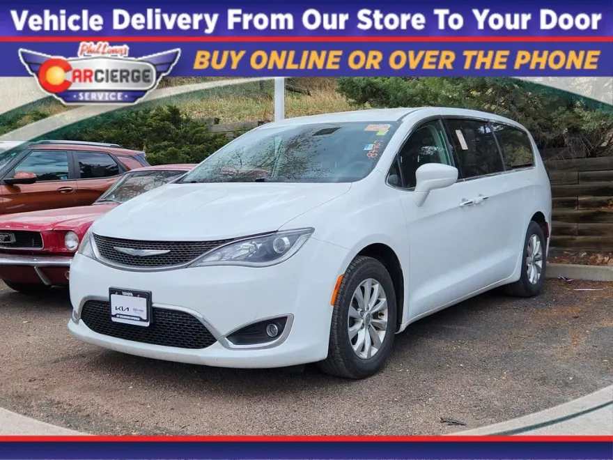 2018 Chrysler Pacifica Touring Plus photo 1