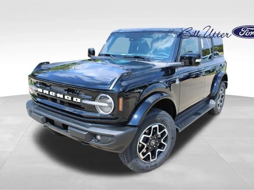 2025 Ford Bronco Outer Banks photo 1