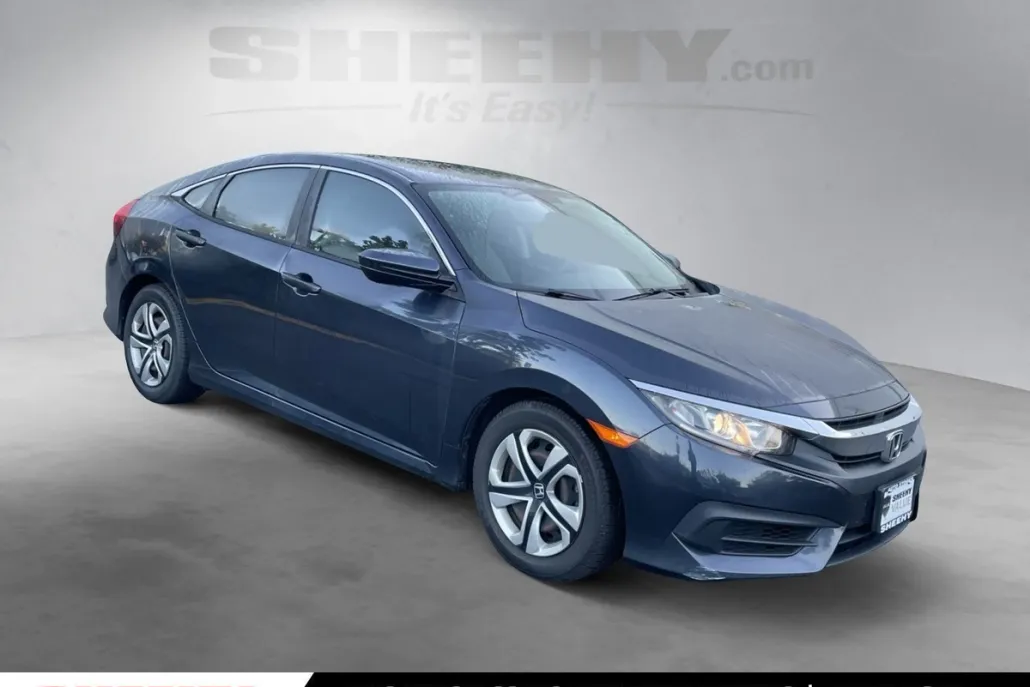 2017 Honda Civic LX photo 1