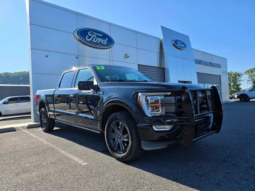 2023 Ford F-150 Lariat photo 1