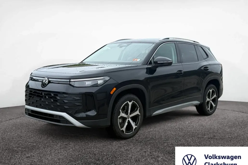 2025 Volkswagen Tiguan SE photo 1