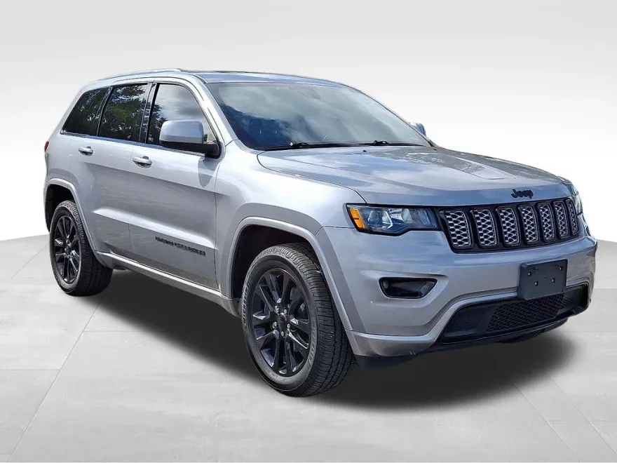 2019 Jeep Grand Cherokee Altitude photo 1