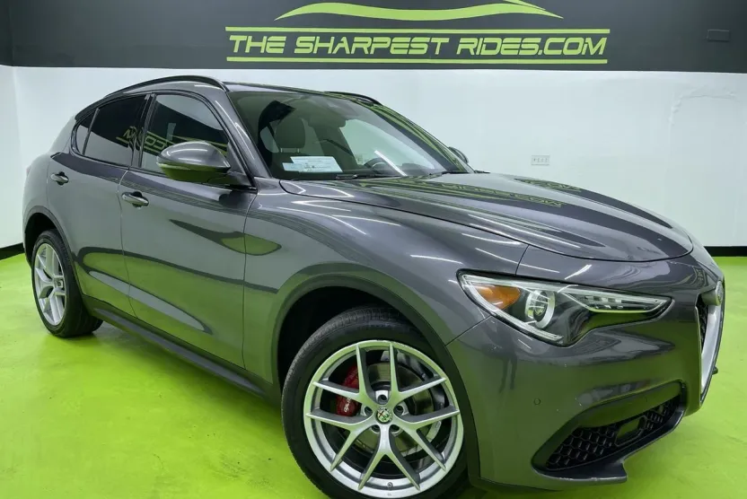 2018 Alfa Romeo Stelvio Ti Sport photo 1