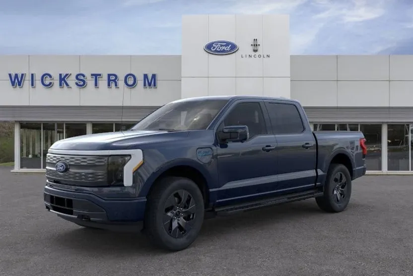 2025 Ford F-150 Lightning Lariat photo 1