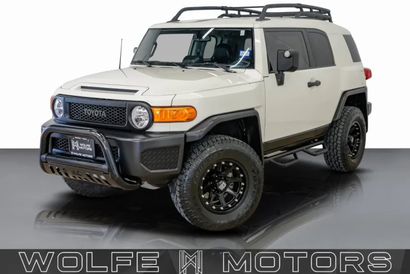 2012 Toyota FJ Cruiser Base photo 1