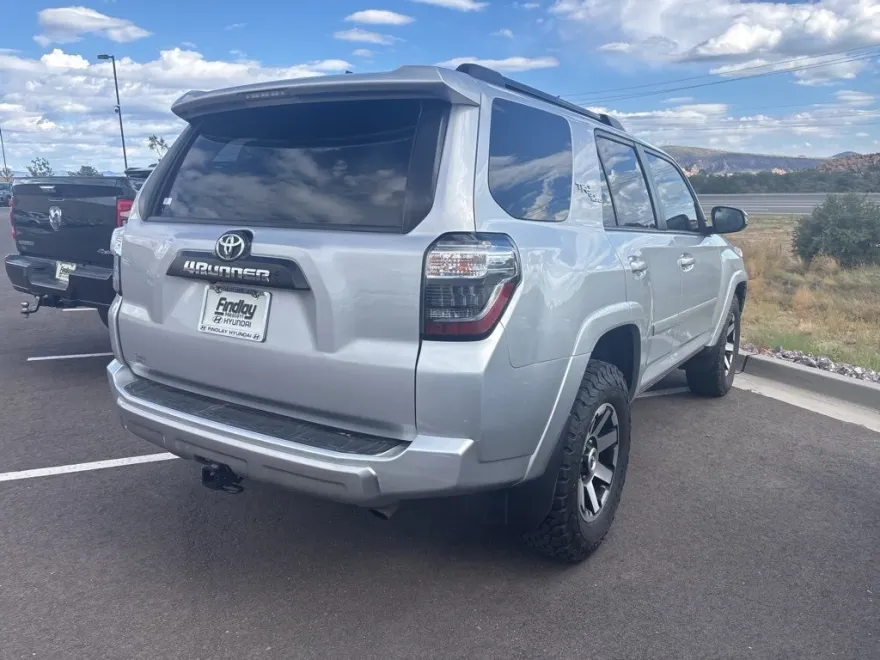 2021 Toyota 4Runner TRD Off-Road Premium photo 1