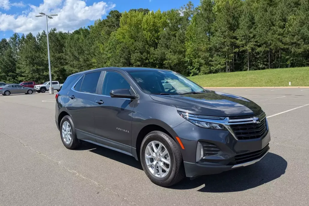 2023 Chevrolet Equinox LT photo 1