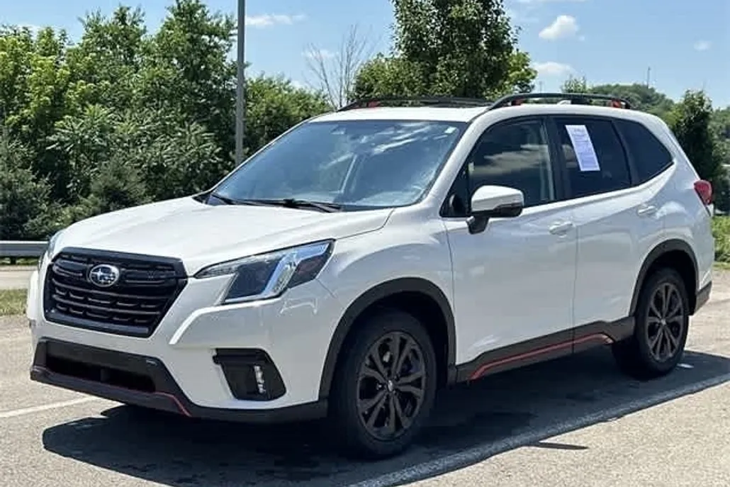 2023 Subaru Forester Sport photo 1