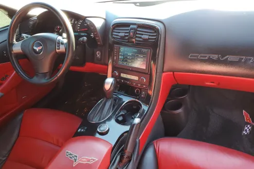 2008 Chevrolet Corvette photo 2