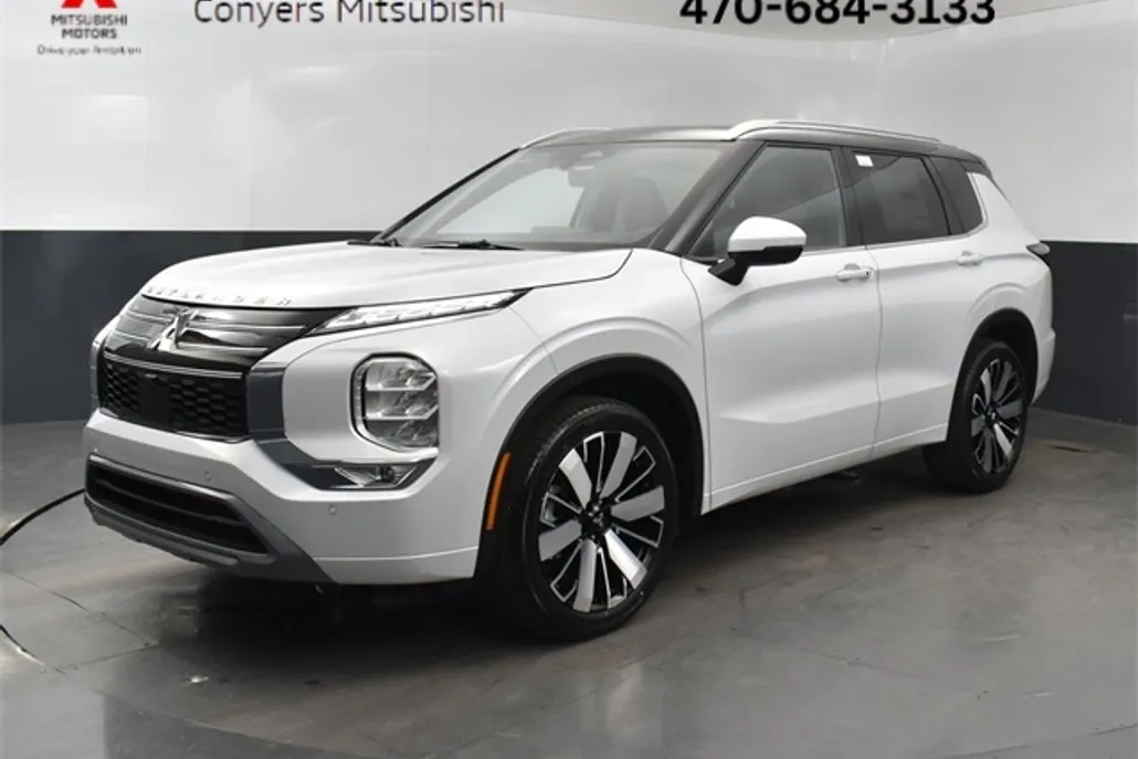 2025 Mitsubishi Outlander SEL photo 1