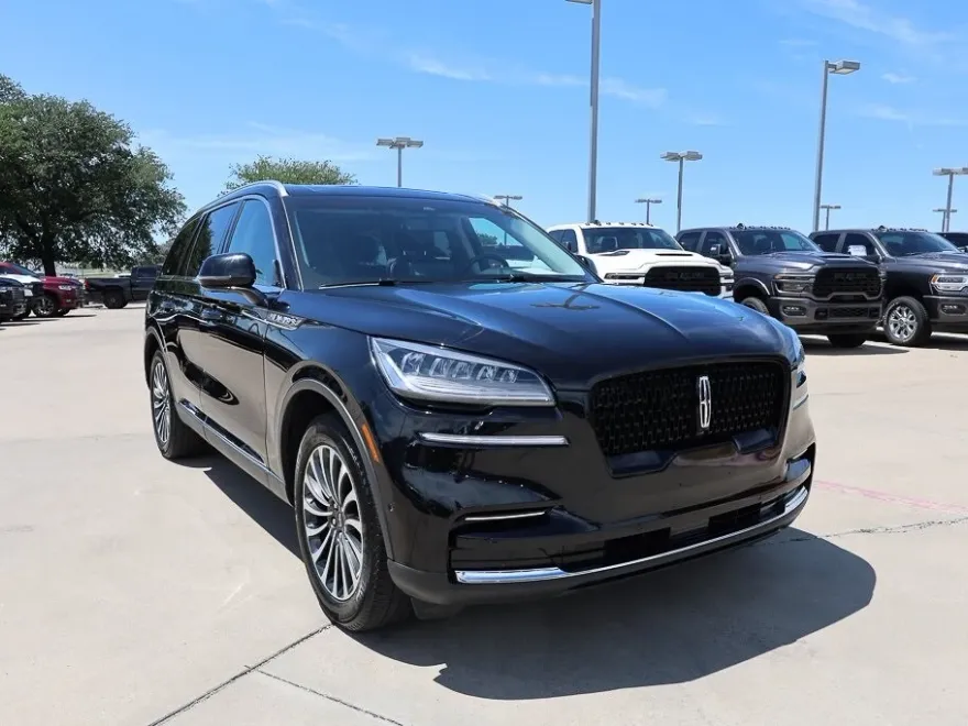 2023 Lincoln Aviator Reserve photo 1