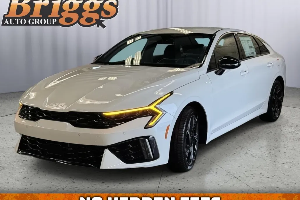 2026 Kia K5 GT-Line photo 1