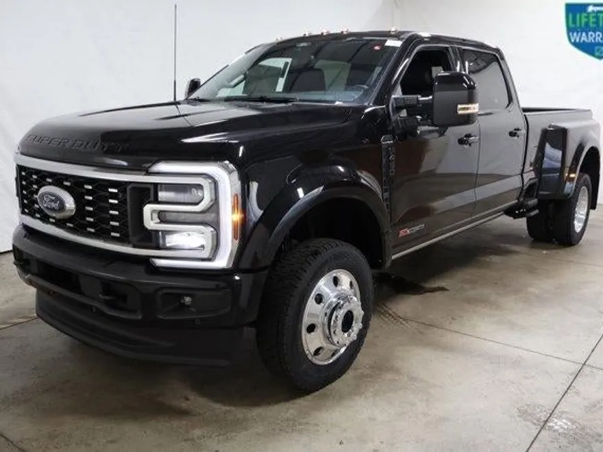 2026 Ford F-450 Platinum photo 1