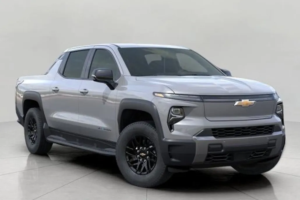 2026 Chevrolet Silverado EV LT photo 1