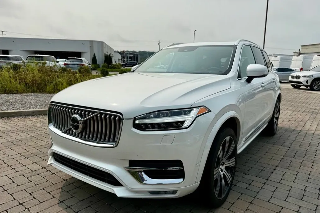 2021 Volvo XC90 T6 Inscription photo 1