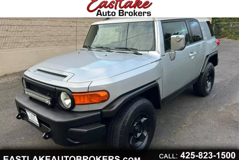 2008 Toyota FJ Cruiser Base photo 1