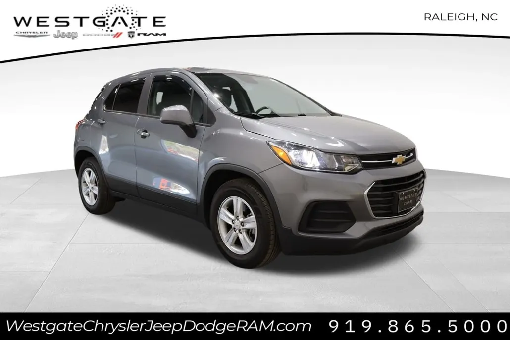 2020 Chevrolet Trax LS photo 1