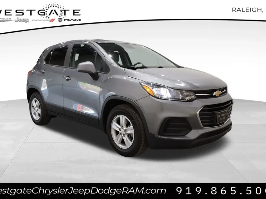 2020 Chevrolet Trax LS photo 1
