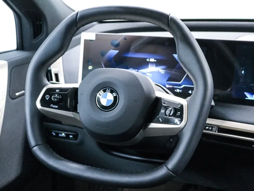 2026 Bmw iX photo 15
