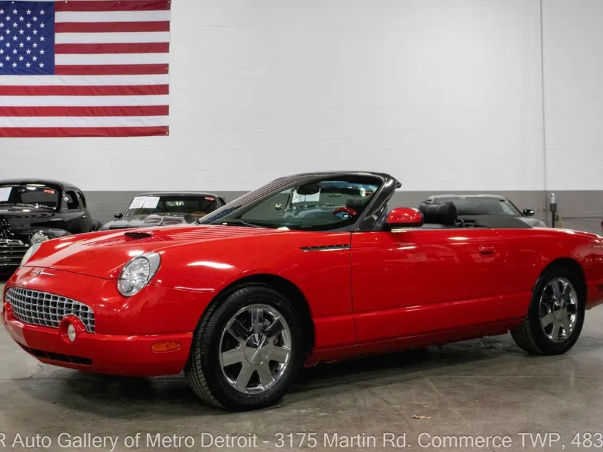 2002 Ford Thunderbird Deluxe photo 1