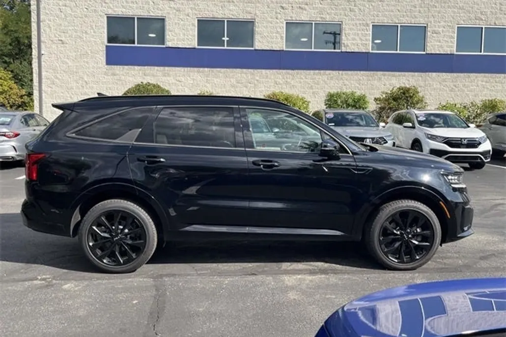 2022 Kia Sorento SX photo 1