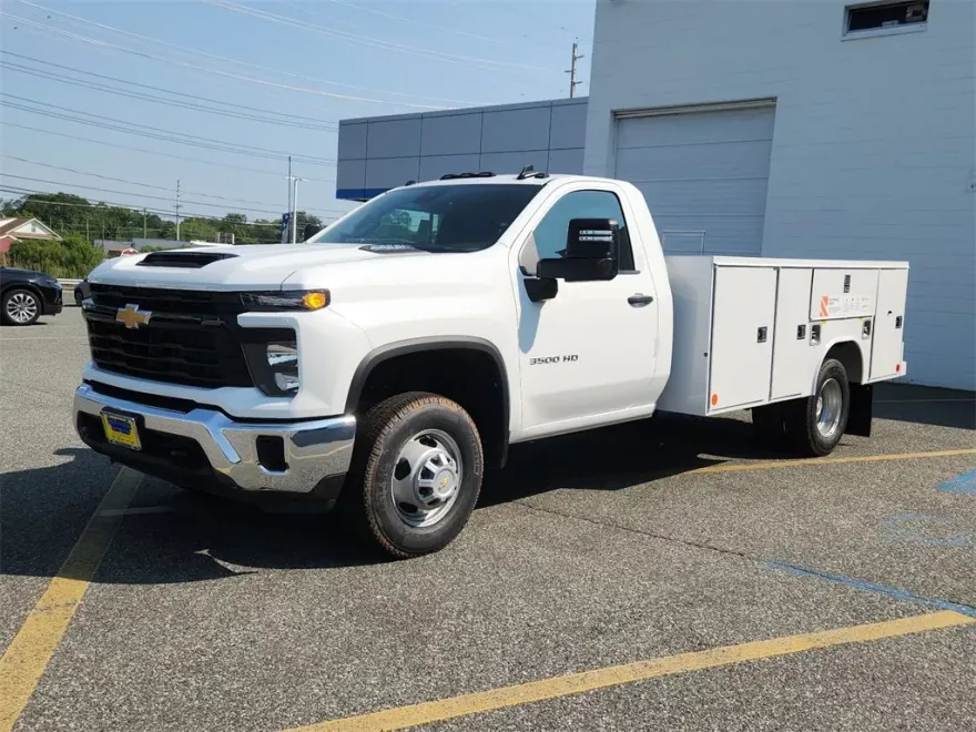 2025 Chevrolet Silverado 3500HD Work Truck photo 1