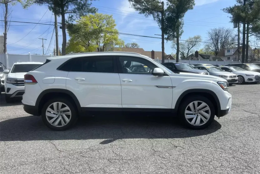 2021 Volkswagen Atlas Cross Sport SE Technology photo 1