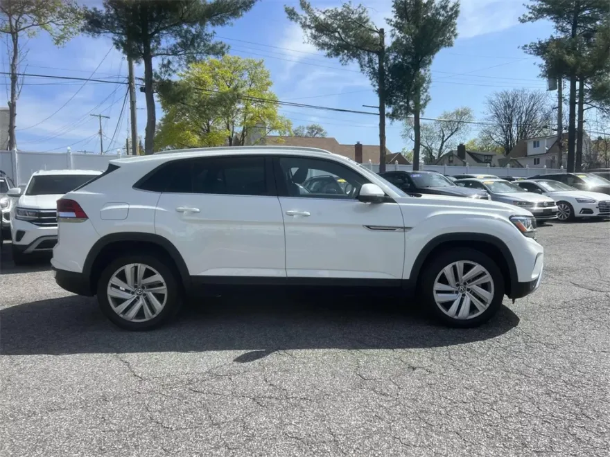 2021 Volkswagen Atlas Cross Sport SE Technology photo 1