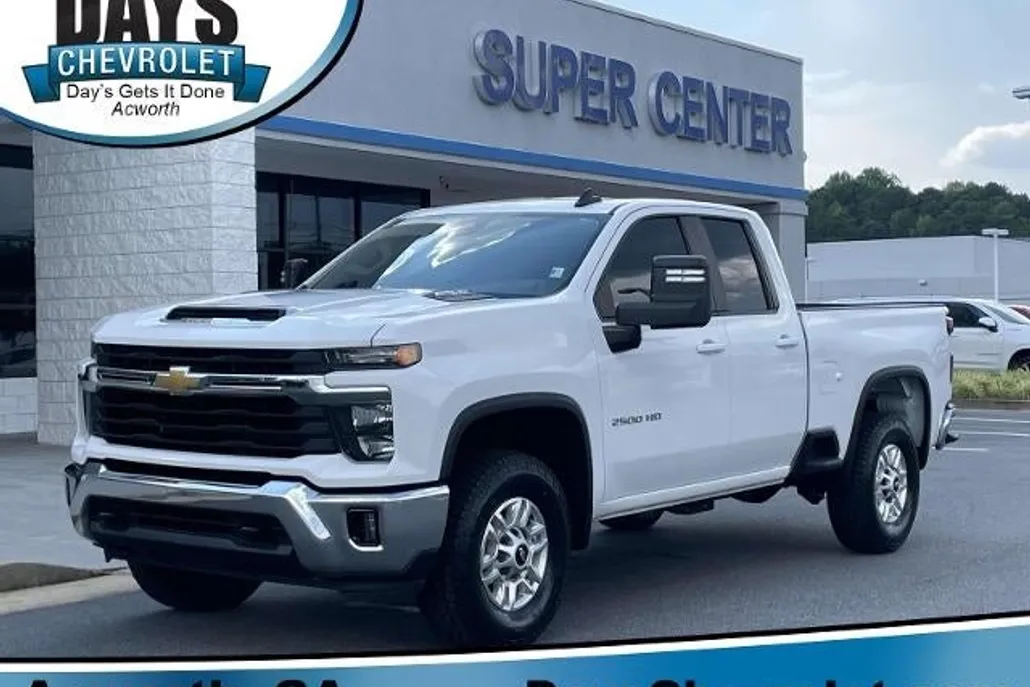 2024 Chevrolet Silverado 2500HD LT photo 1