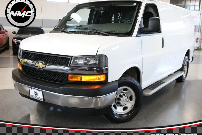2022 Chevrolet Express 2500 Cargo Van photo 1