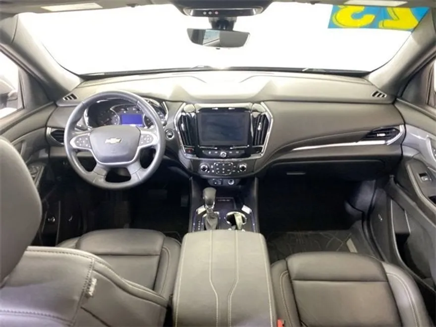 2023 Chevrolet Traverse Leather photo 1