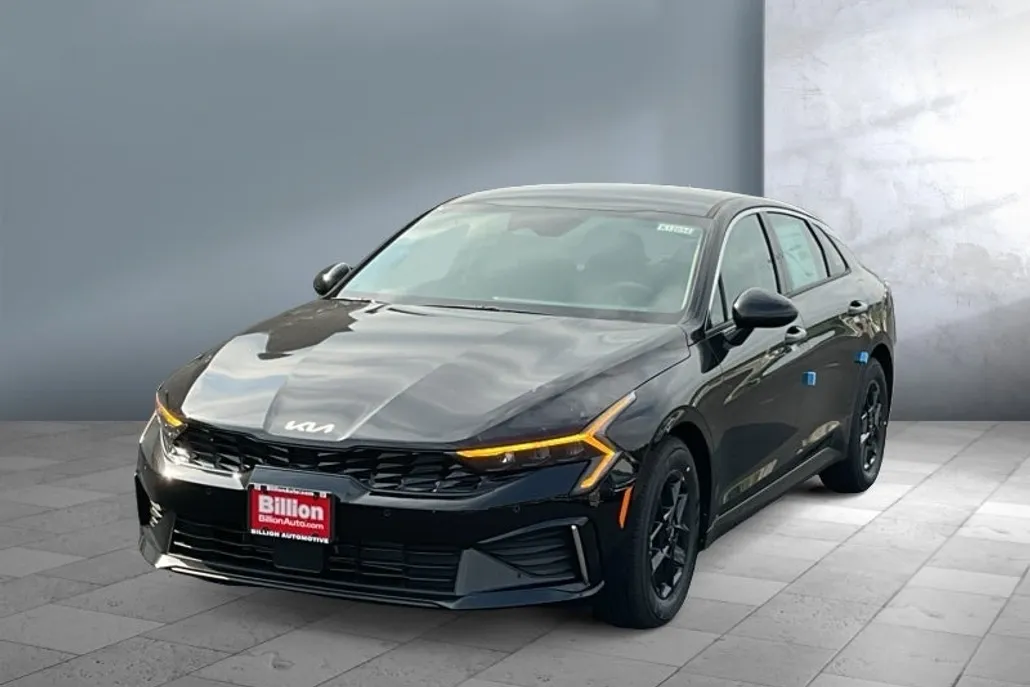 2026 Kia K5 LXS photo 1