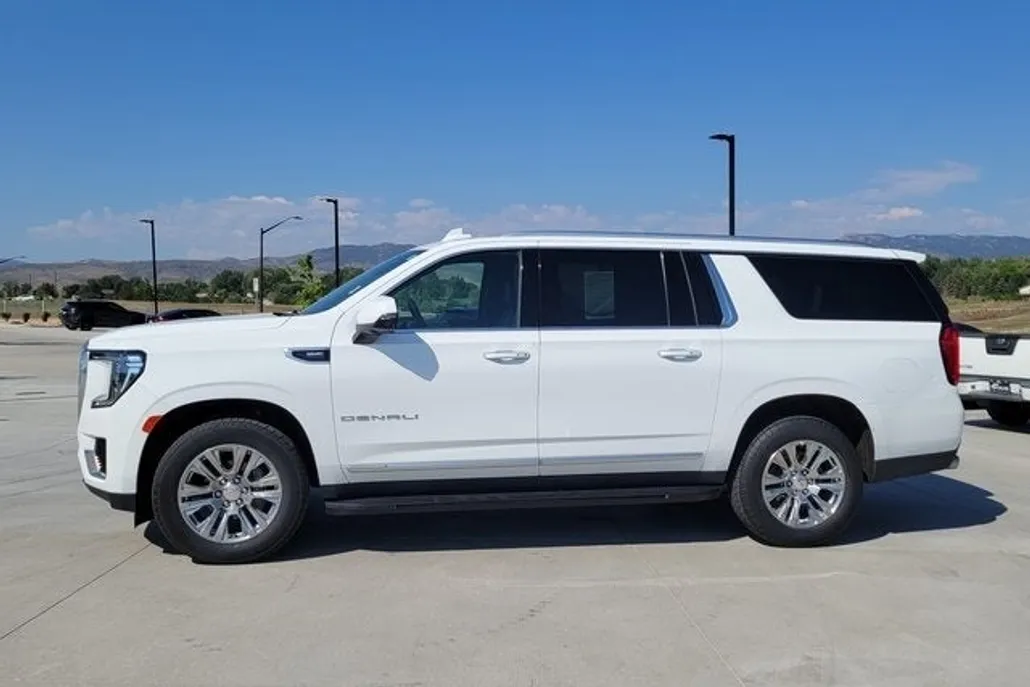 2023 Gmc Yukon XL Denali photo 1