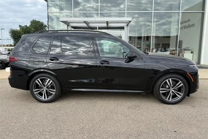2026 Bmw X7 M60i photo 1
