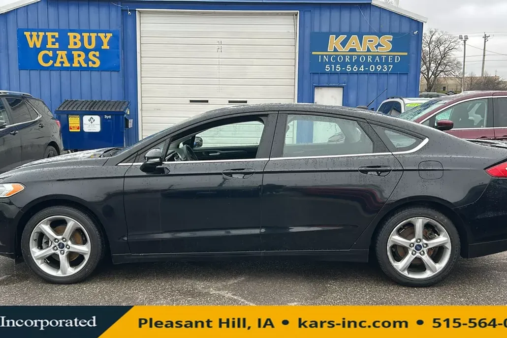 2016 Ford Fusion SE photo 1
