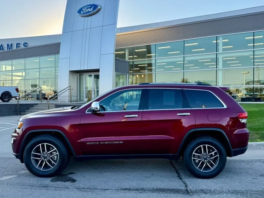 2022 Jeep Cherokee Limited photo 1
