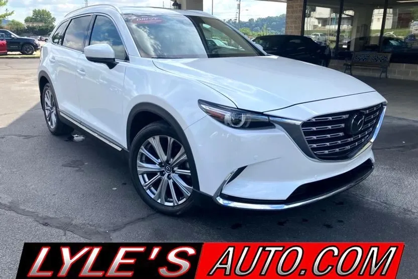 2022 Mazda CX-9 Signature photo 1