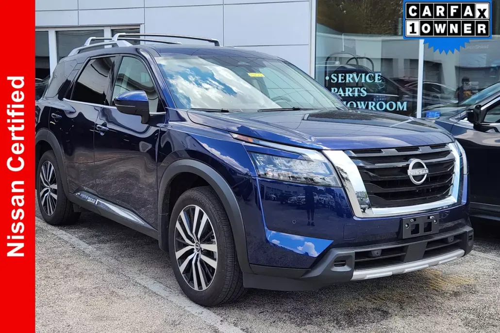 2025 Nissan Pathfinder Platinum photo 1