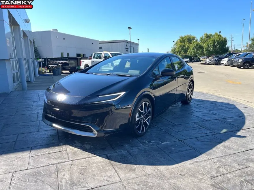 2026 Toyota Prius Plug-in Hybrid XSE Premium photo 1