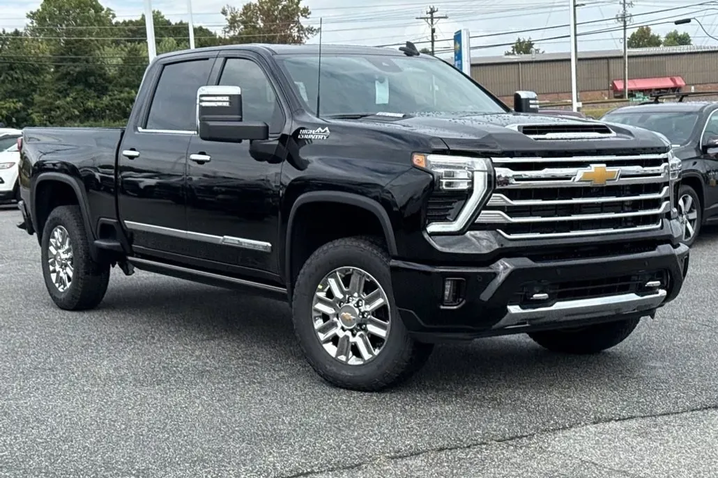 2026 Chevrolet Silverado High Country photo 1