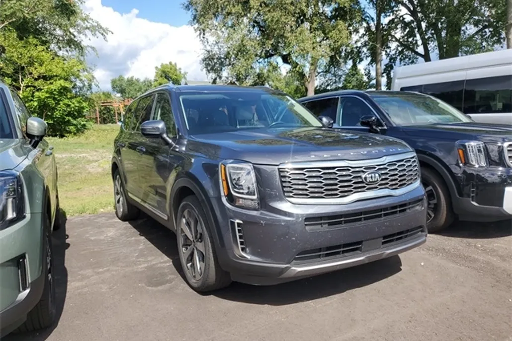 2020 Kia Telluride EX photo 1