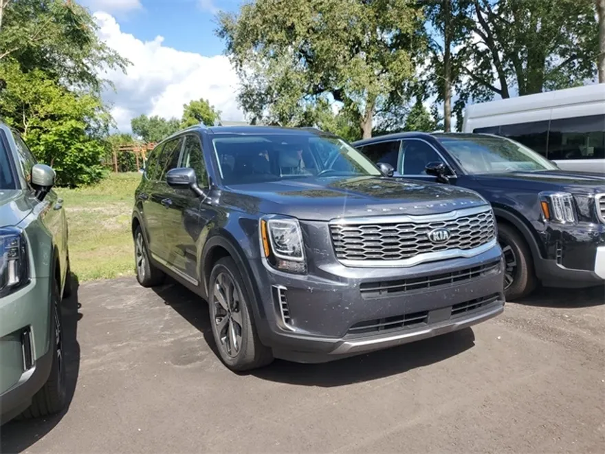 2020 Kia Telluride EX photo 1