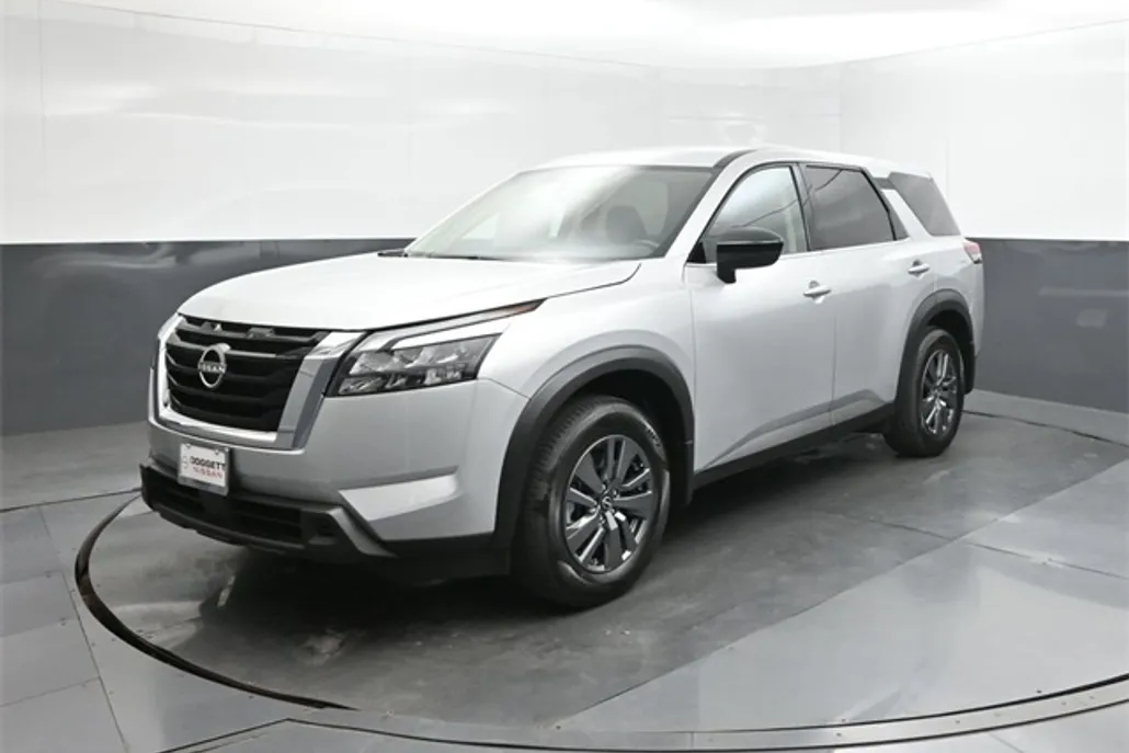 2025 Nissan Pathfinder S photo 1