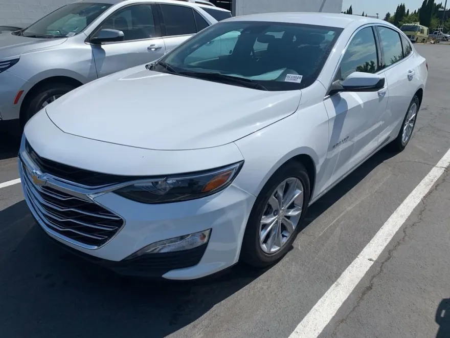 2023 Chevrolet Malibu 1LT photo 1