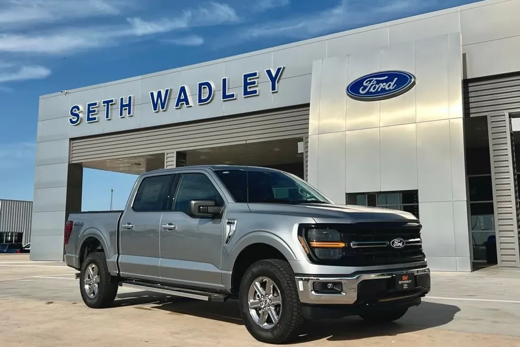2025 Ford F-150 XLT photo 1